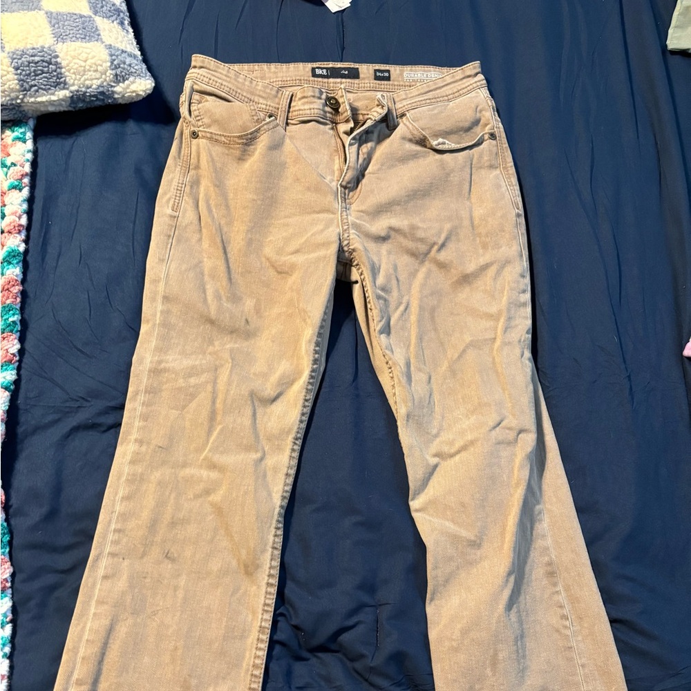 Bucks khakis